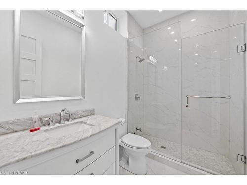 334 Third Line, Oakville, ON - Indoor Photo Showing Bathroom