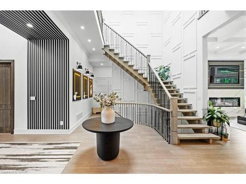 334 Third Line, Oakville, ON - Indoor Photo Showing Other Room