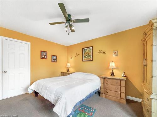 47 Dynasty Avenue, Stoney Creek, ON - Indoor Photo Showing Bedroom