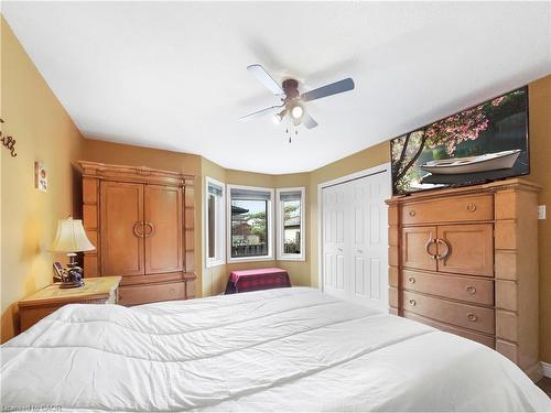 47 Dynasty Avenue, Stoney Creek, ON - Indoor Photo Showing Bedroom