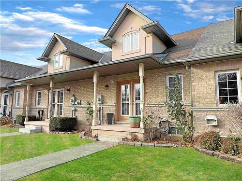 47 Dynasty Avenue, Stoney Creek, ON - Outdoor With Deck Patio Veranda With Facade