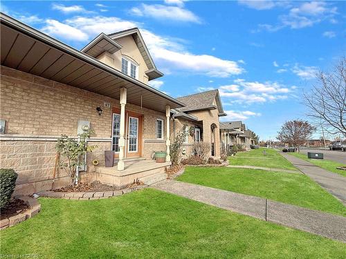 47 Dynasty Avenue, Stoney Creek, ON - Outdoor With Deck Patio Veranda