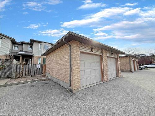 47 Dynasty Avenue, Stoney Creek, ON - Outdoor With Exterior