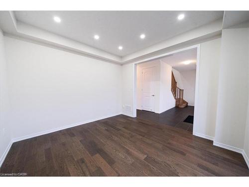 107 Cuesta Heights, Hamilton, ON - Indoor Photo Showing Other Room