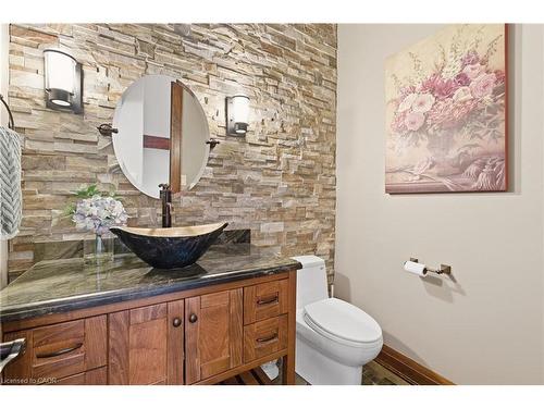 334 Belvenia Road, Burlington, ON - Indoor Photo Showing Bathroom