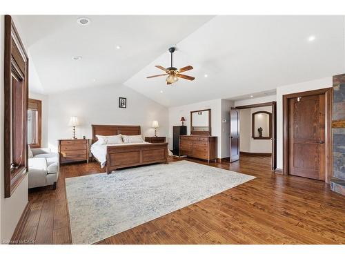 334 Belvenia Road, Burlington, ON - Indoor