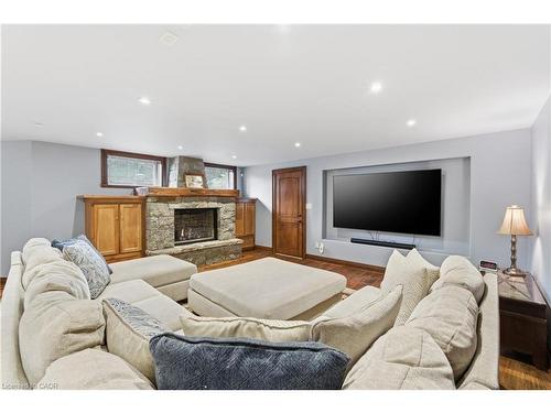 334 Belvenia Road, Burlington, ON - Indoor Photo Showing Living Room With Fireplace