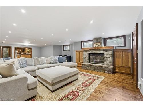 334 Belvenia Road, Burlington, ON - Indoor Photo Showing Living Room With Fireplace