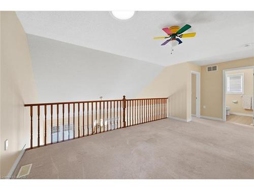 99-2125 Itabashi Way, Burlington, ON - Indoor Photo Showing Other Room