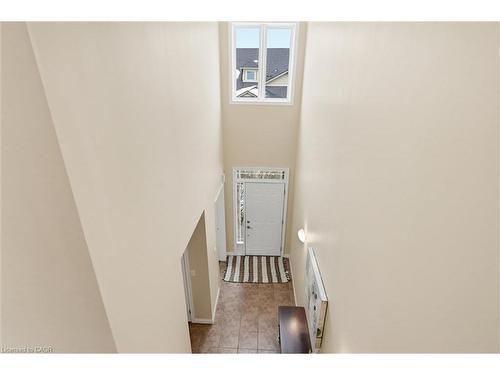 99-2125 Itabashi Way, Burlington, ON - Indoor Photo Showing Other Room