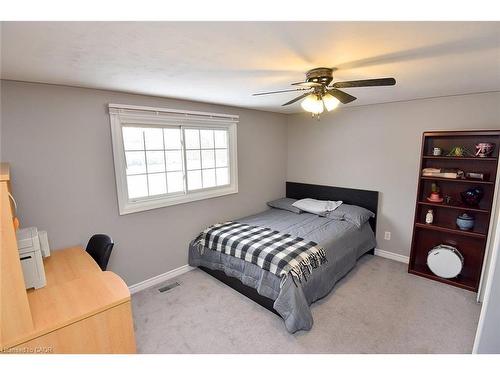 65 Rolston Drive, Hamilton, ON - Indoor Photo Showing Bedroom