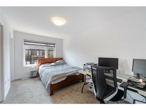 80-461 Blackburn Drive, Brantford, ON - Indoor Photo Showing Bedroom