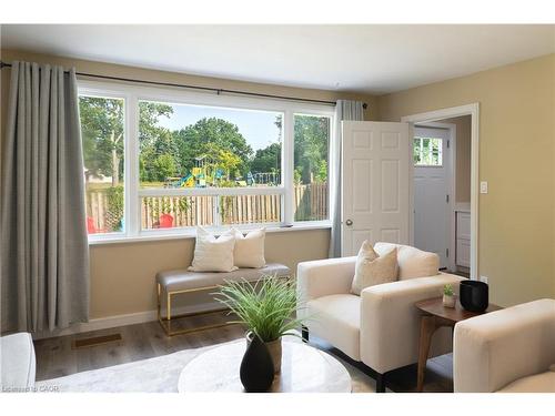 39 Cloverhill Road, Hamilton, ON - Indoor Photo Showing Other Room