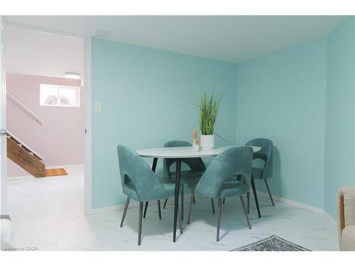 39 Cloverhill Road, Hamilton, ON - Indoor Photo Showing Dining Room