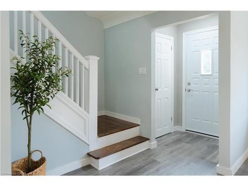 39 Cloverhill Road, Hamilton, ON - Indoor Photo Showing Other Room