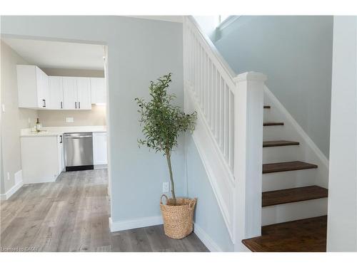 39 Cloverhill Road, Hamilton, ON - Indoor Photo Showing Other Room