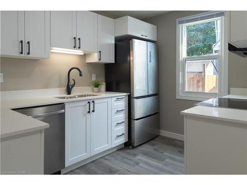 39 Cloverhill Road, Hamilton, ON - Indoor Photo Showing Kitchen With Stainless Steel Kitchen