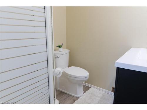 39 Cloverhill Road, Hamilton, ON - Indoor Photo Showing Bathroom