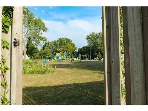 39 Cloverhill Road, Hamilton, ON - Outdoor