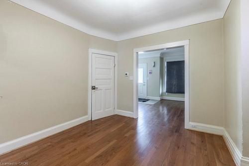 21 Fullerton Avenue, Hamilton, ON - Indoor Photo Showing Other Room