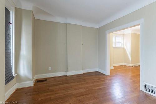 21 Fullerton Avenue, Hamilton, ON - Indoor Photo Showing Other Room