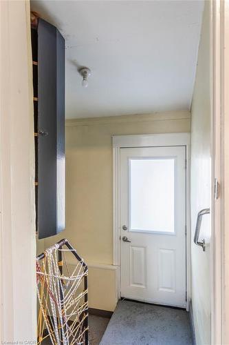 21 Fullerton Avenue, Hamilton, ON - Indoor Photo Showing Other Room