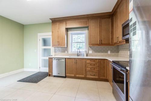 21 Fullerton Avenue, Hamilton, ON - Indoor Photo Showing Kitchen