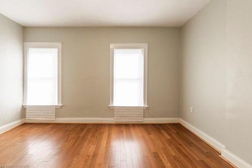 21 Fullerton Avenue, Hamilton, ON - Indoor Photo Showing Other Room