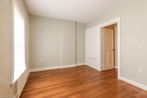 21 Fullerton Avenue, Hamilton, ON - Indoor Photo Showing Other Room