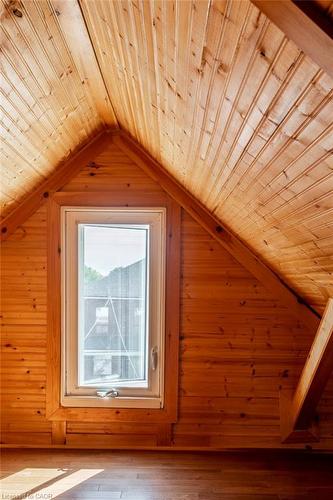 21 Fullerton Avenue, Hamilton, ON - Indoor Photo Showing Other Room