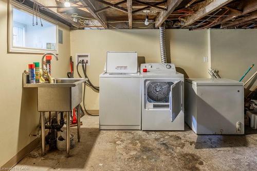 21 Fullerton Avenue, Hamilton, ON - Indoor Photo Showing Laundry Room