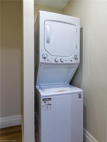 Ll04-100 Charlton Avenue W, Hamilton, ON - Indoor Photo Showing Laundry Room