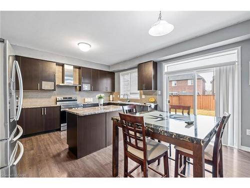 20 Gillespie Drive, Brantford, ON - Indoor Photo Showing Kitchen With Upgraded Kitchen