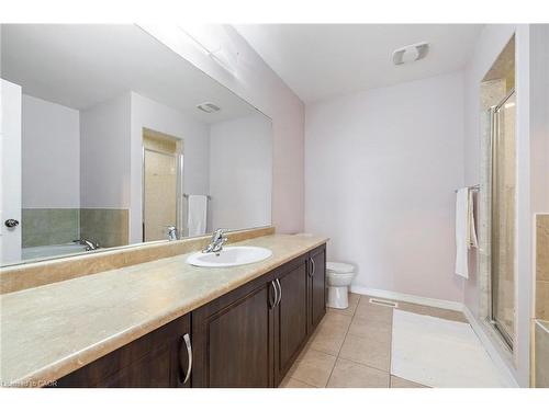 20 Gillespie Drive, Brantford, ON - Indoor Photo Showing Bathroom