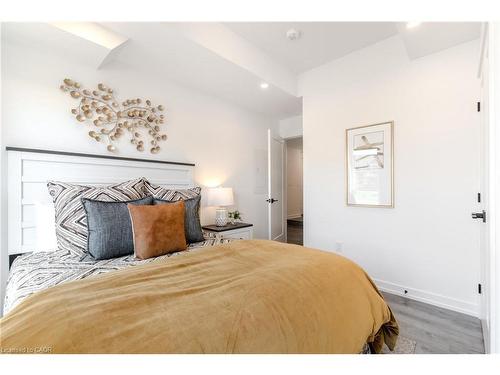 243 Burke Street, Waterdown, ON - Indoor Photo Showing Bedroom