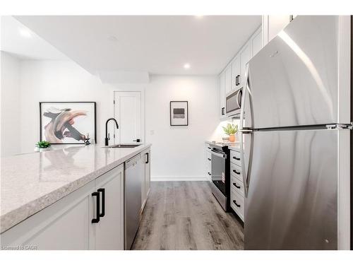 243 Burke Street, Waterdown, ON - Indoor Photo Showing Kitchen With Upgraded Kitchen