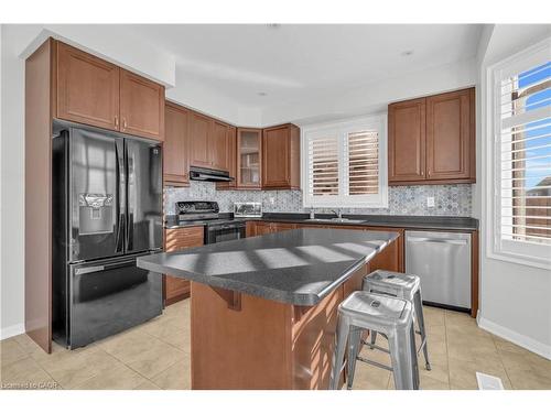 36 Beattie Crescent, Cambridge, ON - Indoor Photo Showing Kitchen