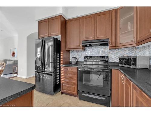 36 Beattie Crescent, Cambridge, ON - Indoor Photo Showing Kitchen