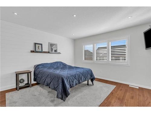 36 Beattie Crescent, Cambridge, ON - Indoor Photo Showing Bedroom