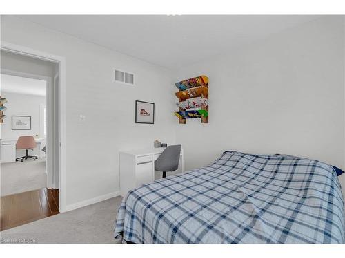 36 Beattie Crescent, Cambridge, ON - Indoor Photo Showing Bedroom