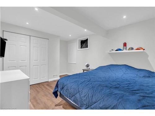 36 Beattie Crescent, Cambridge, ON - Indoor Photo Showing Bedroom