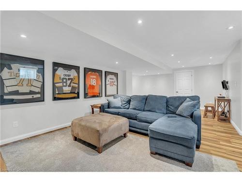36 Beattie Crescent, Cambridge, ON - Indoor Photo Showing Living Room