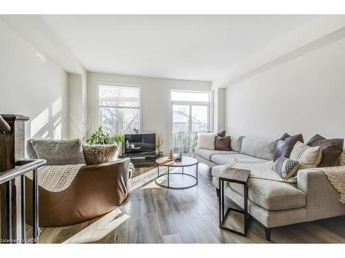 2362 Treversh Common, Burlington, ON - Indoor Photo Showing Living Room