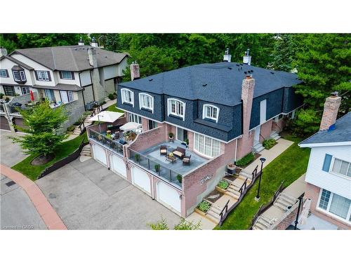 4-493 Beechwood Drive, Waterloo, ON - Outdoor