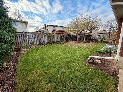 6 Burdock Boulevard, Brantford, ON - Outdoor