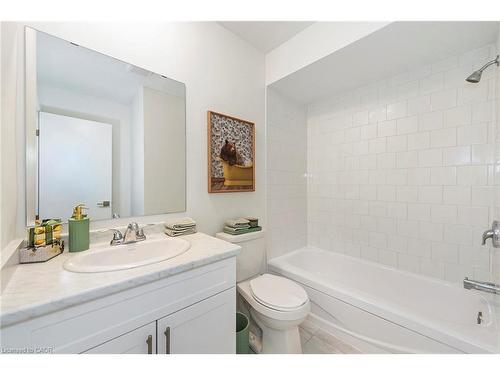 60-62 Delawana Drive, Hamilton, ON - Indoor Photo Showing Bathroom