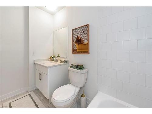 60-62 Delawana Drive, Hamilton, ON - Indoor Photo Showing Bathroom
