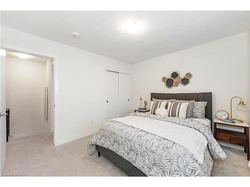 60-62 Delawana Drive, Hamilton, ON - Indoor Photo Showing Bedroom