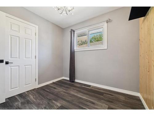 15 Purdy Crescent, Hamilton, ON - Indoor Photo Showing Other Room