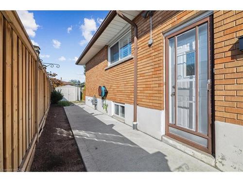 15 Purdy Crescent, Hamilton, ON - Outdoor With Exterior